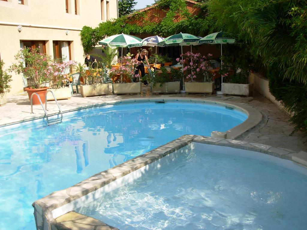 Hotel The Originals Romans-Sur-Isere Le Clos Des Tanneurs Exterior photo