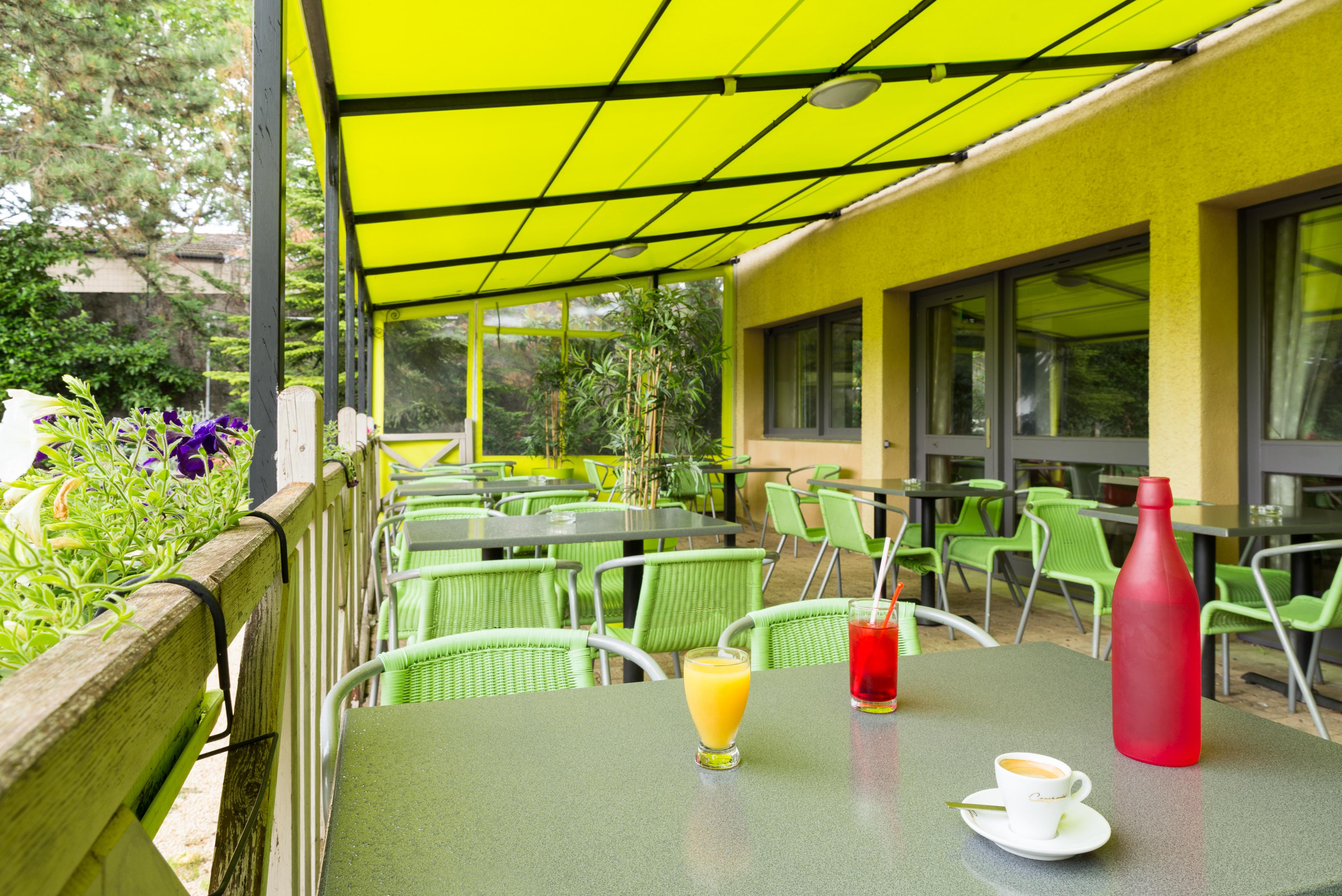 Hotel The Originals Romans-Sur-Isere Le Clos Des Tanneurs Exterior photo